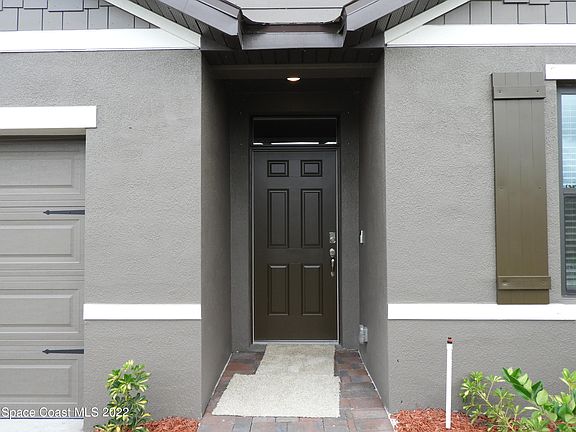 2nd image of 2034 Capital Dr
