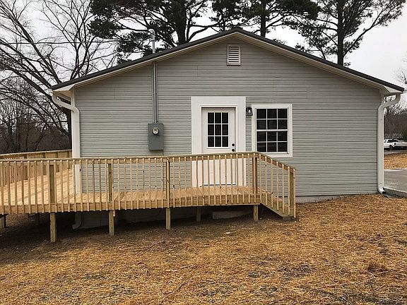 3rd image of 203 Cherry Ln
