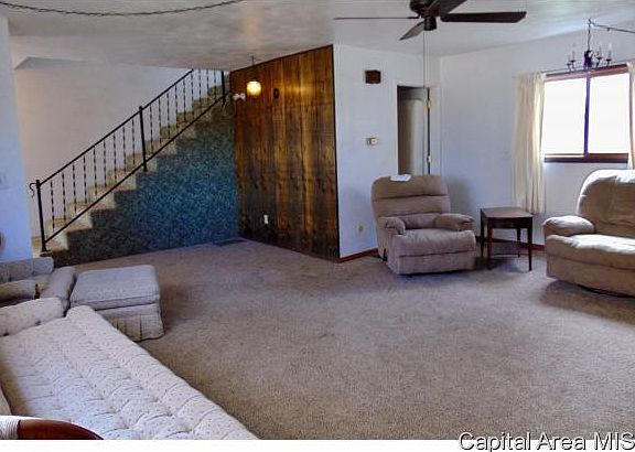 4th image of 1625 Vinifera Dr