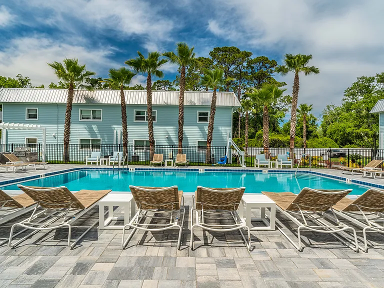 Surf Apartments — Photo 22