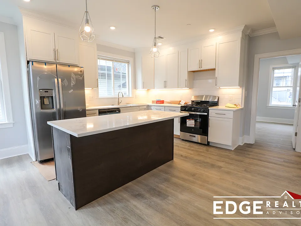 100 Brooks St #2A