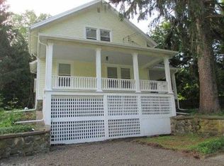 829 Racebrook Rd, Orange, CT 06477