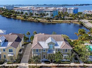 336 Sapphire Lake Dr UNIT 201, Bradenton, FL 34209