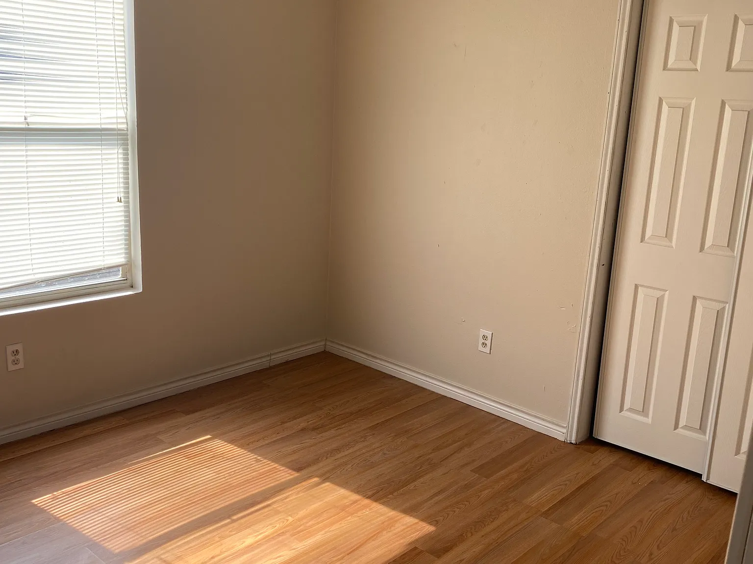 4 bed, 1560 sqft, $1,400 — Photo 2
