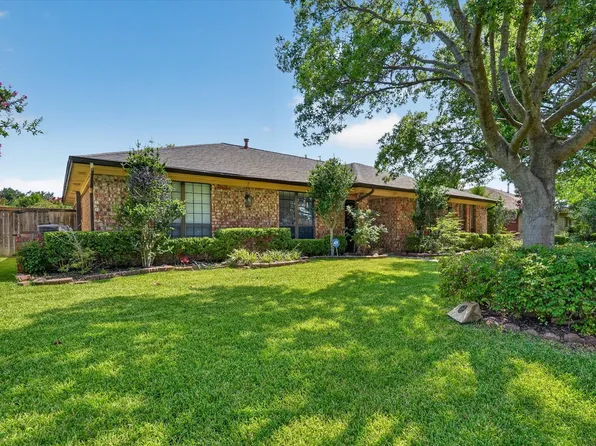 1502 Meadow Glen St, Richardson, TX 75081