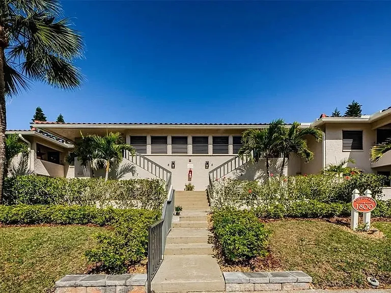 1800 Mariner Dr #6 — Photo 44