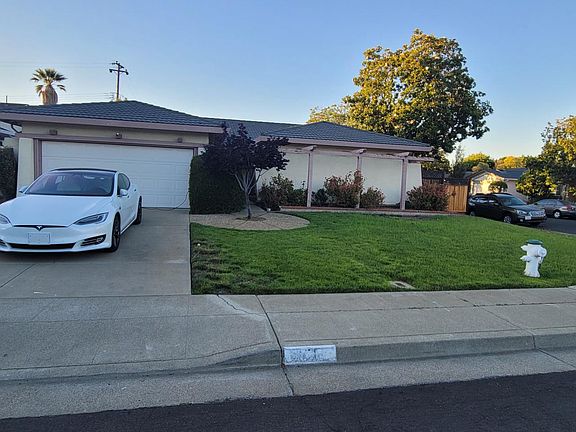 2nd image of 171 Carlow Ct