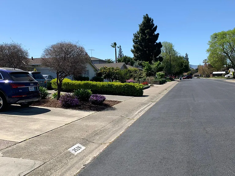 490 Doma Dr — Photo 13