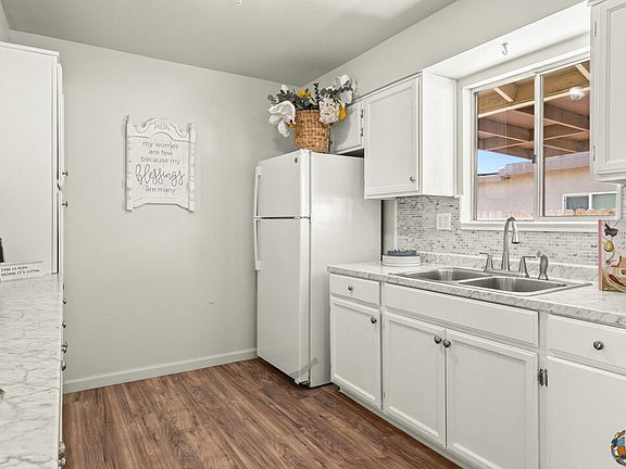 4th image of 303-1 W Orange Ave