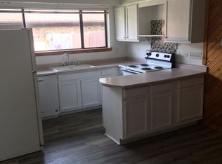 136 Innsbrook Dr, Streamwood, IL 60107