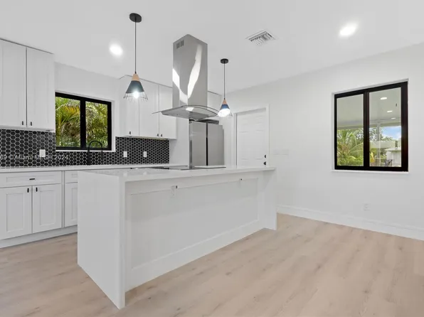 1247 NE 111th St, Miami, FL 33161