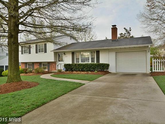 2nd image of 5809 Helmsdale Ln