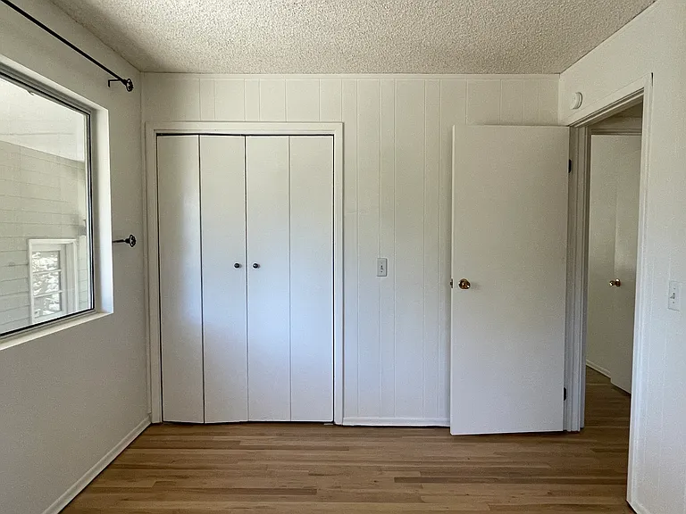 Tully Pl — Photo 18