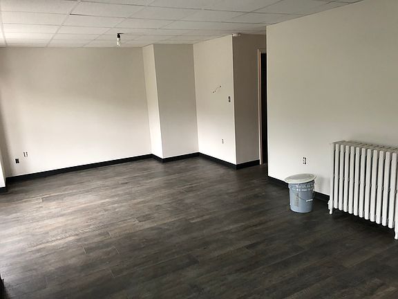 2nd image of 210 S Dauphin St APT 2