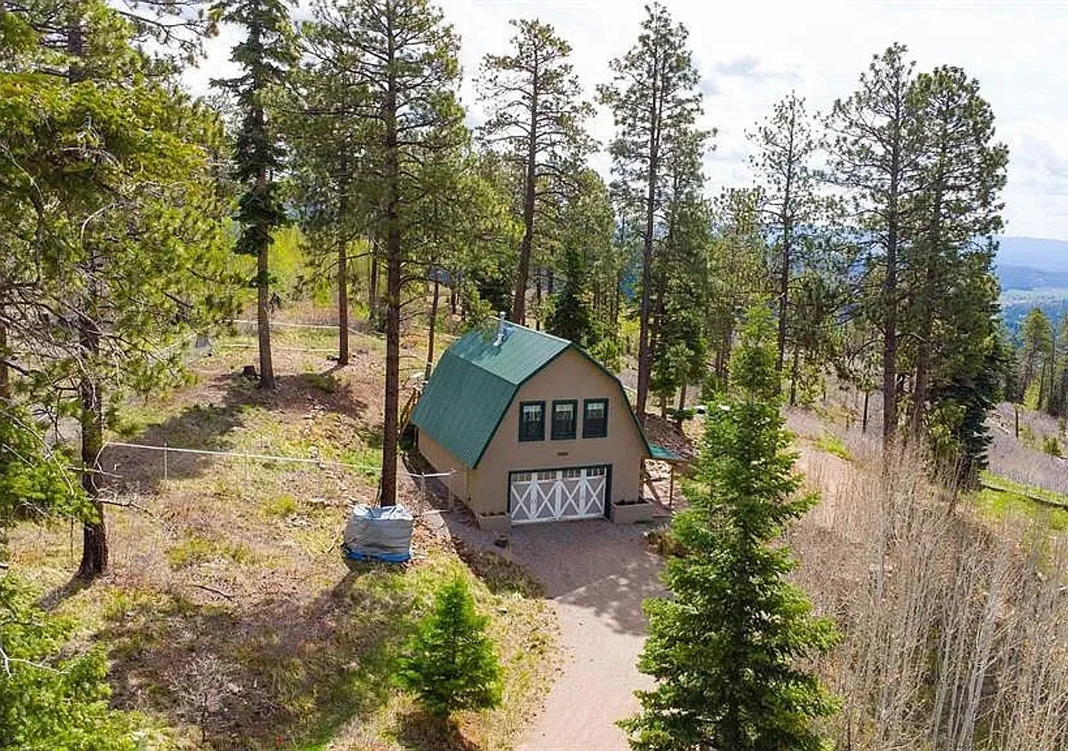 Beautiful Secluded Tween Lakes Cabin — Photo 1