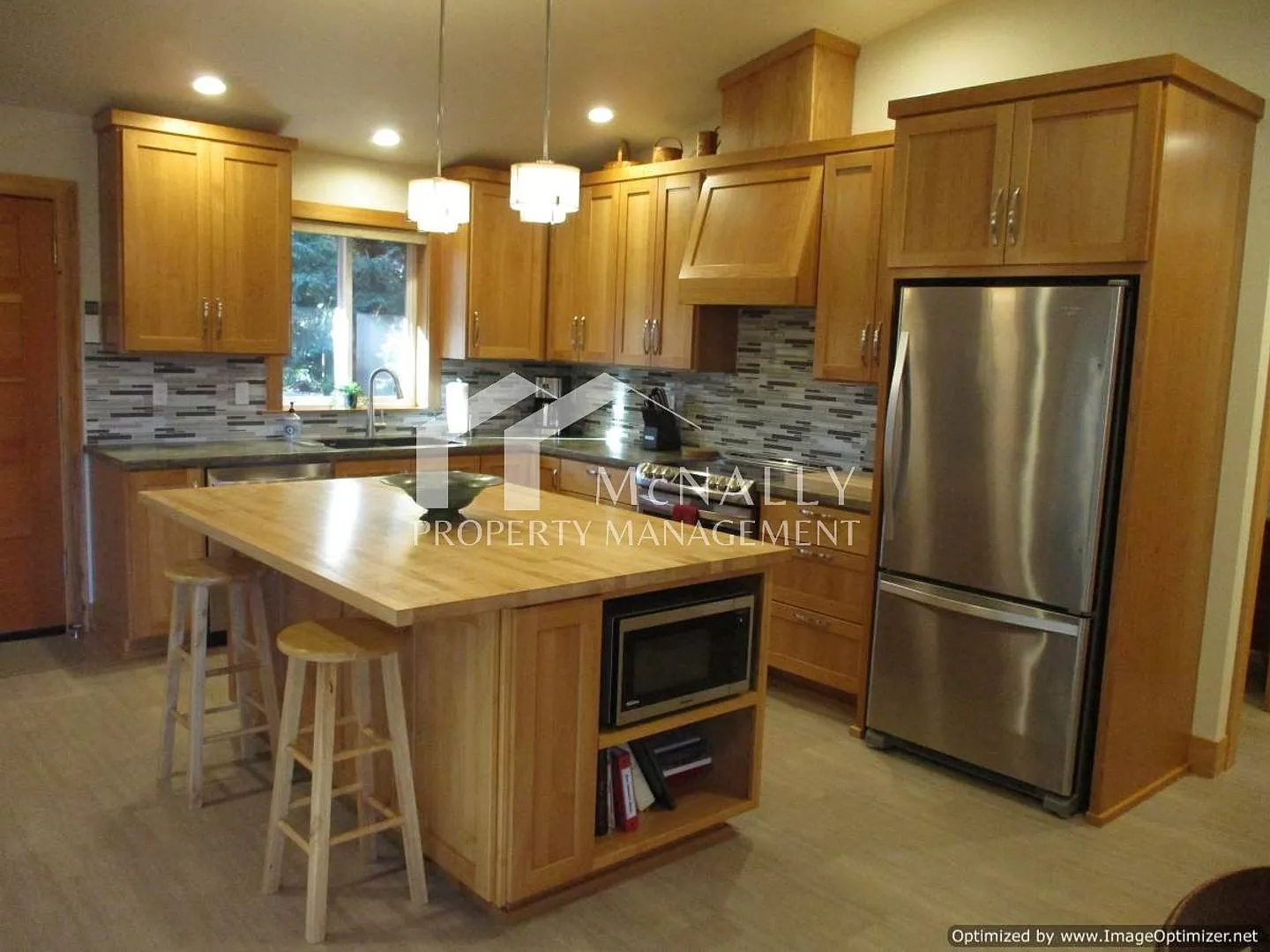 Fully Furnished 1 Bedroom Apartment in Gig Harbor — Photo 4