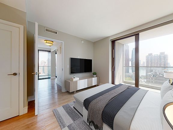 5th image of 237 E 34th St APT 1604