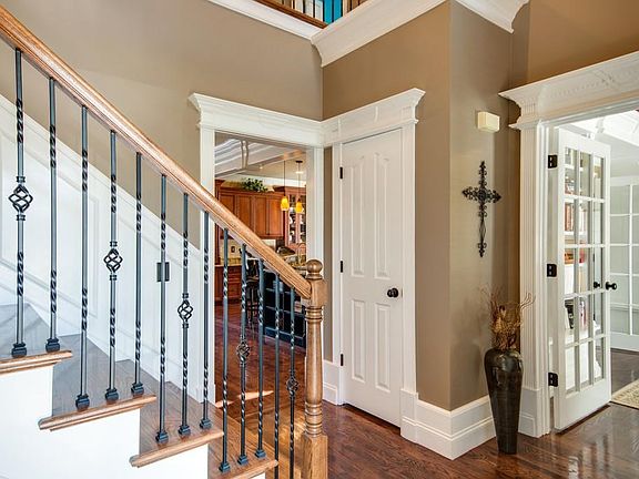 3rd image of 2323 Chasteen Ct
