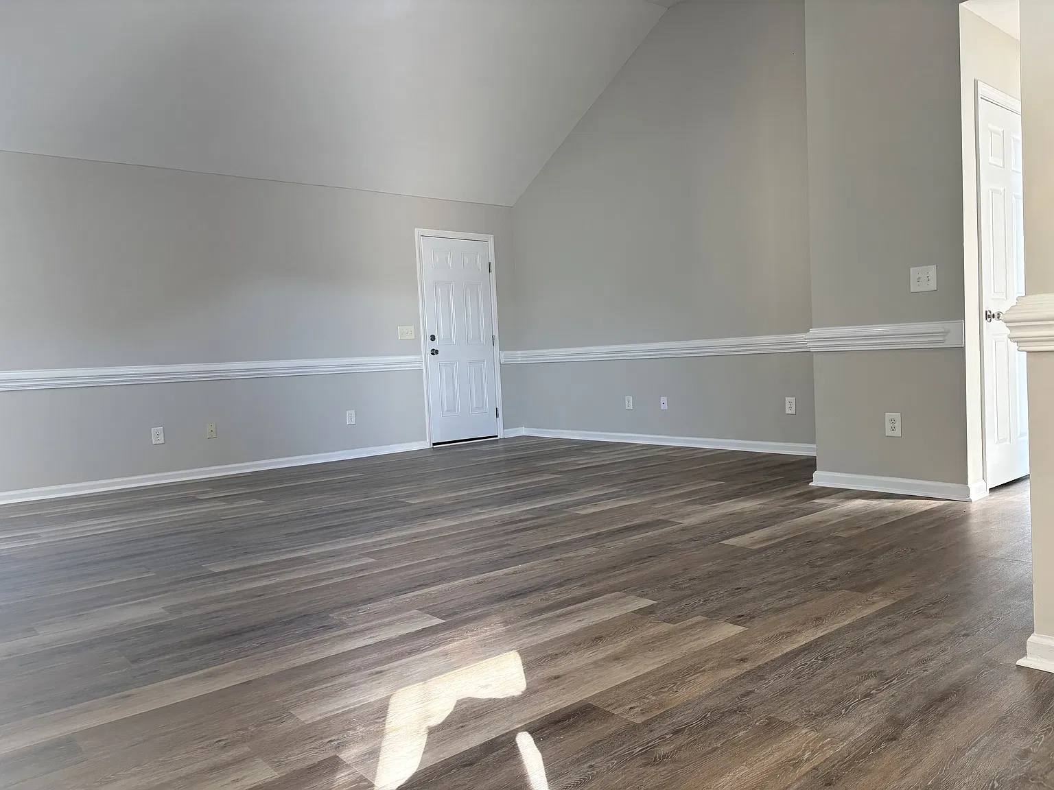 843 Mollhoff Court - 1 — Photo 2