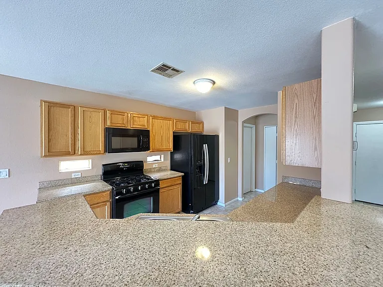 4711 Thackerville Ave — Photo 6