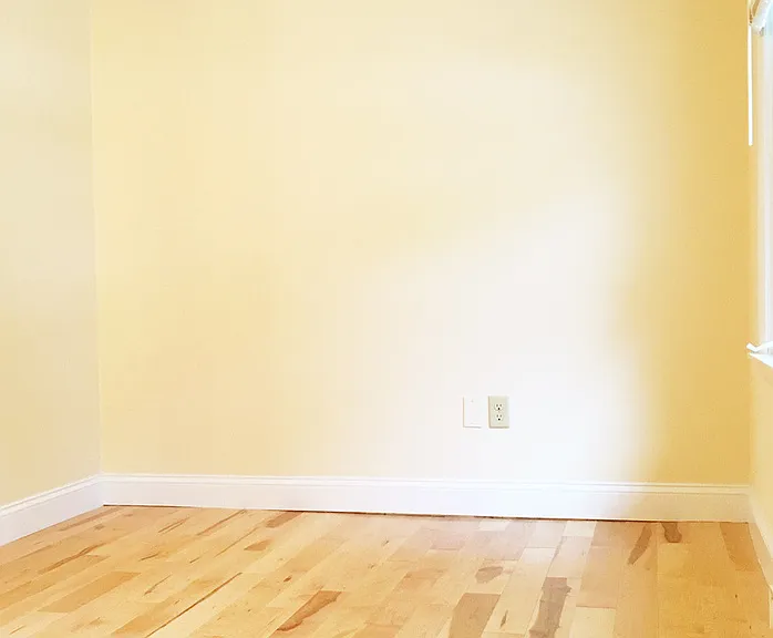 80 Marble Ave #8 — Photo 2