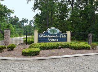 10 Pontchartrain Oaks Dr, Madisonville, LA 70447