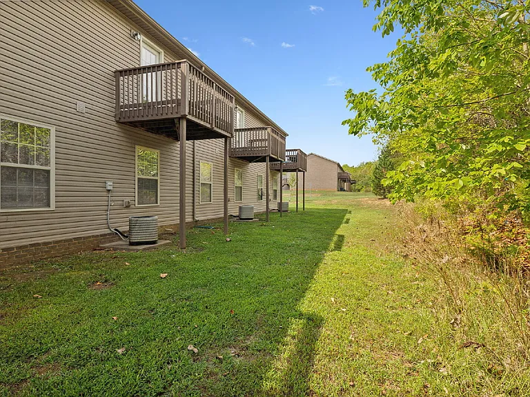 1723A Thistlewood Dr — Photo 31