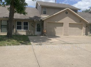 7105 Fulton Rd APT E, Pleasant Valley, MO 64068