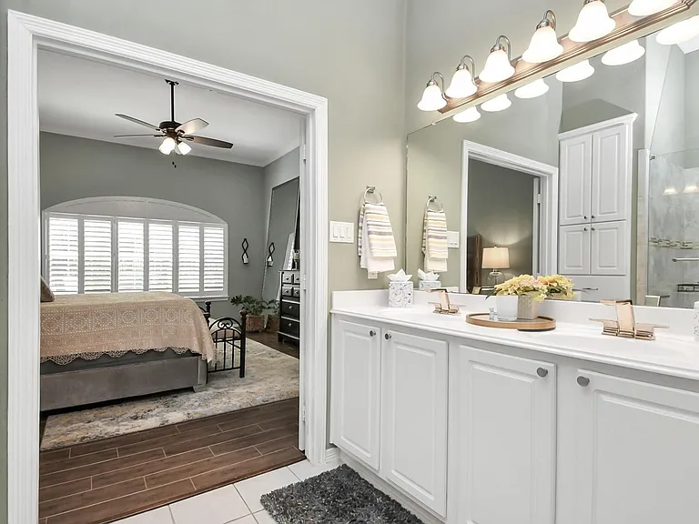 8624 Sunset Loch Dr — Photo 24