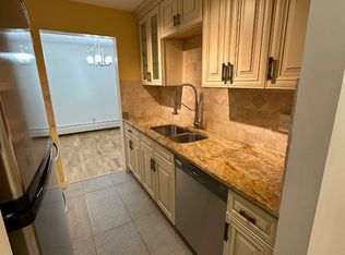 819 4a St NE #201, Calgary, AB T2E3W3