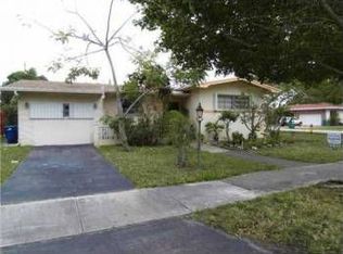 19301 NE 19th Ave, Miami, FL 33179