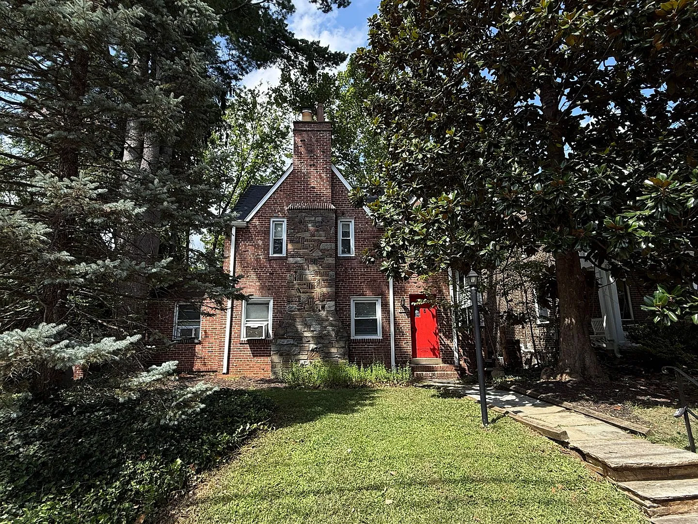Spacious 4-Bedroom, 2.5-Bath Upper-Level Home — Photo 1