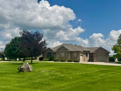 5804 Pheasant Run Ave, Hastings, NE, 68901