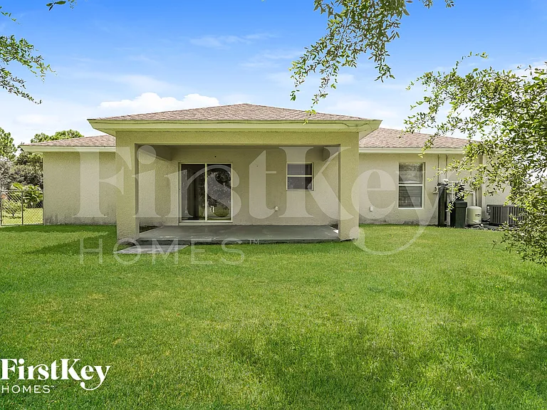 3506 NE 18th Pl — Photo 14