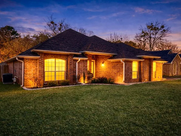 575 Mansfield Rd, Paris, TX 75462