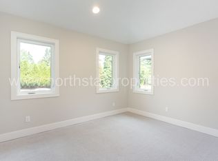 397 9th St, Lake Oswego, OR 97034