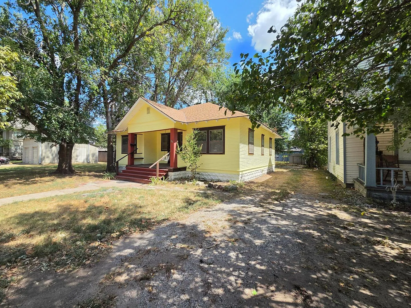 Charming Single family home very near Friends Univ. — Photo 2