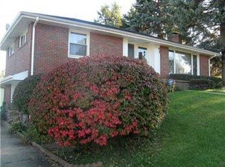 922 Clarence Ave, New Castle, PA 16101