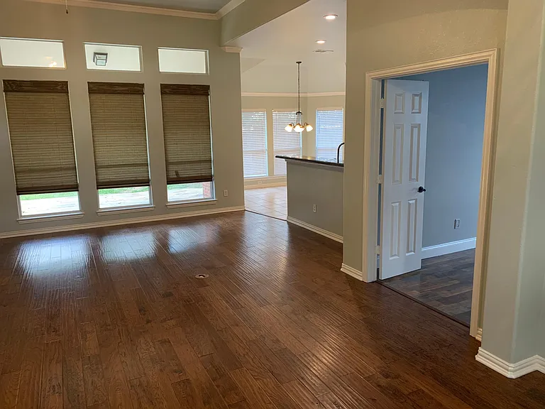 5716 Sugar Maple Dr — Photo 6