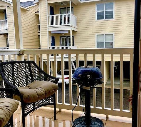 2nd image of 2421 Beachview Dr #G-13-104