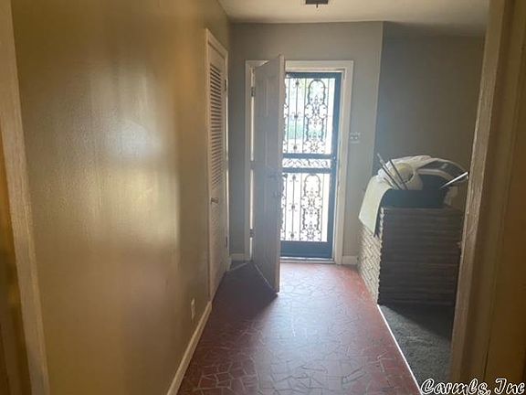 4th image of 6700 Lantana Dr