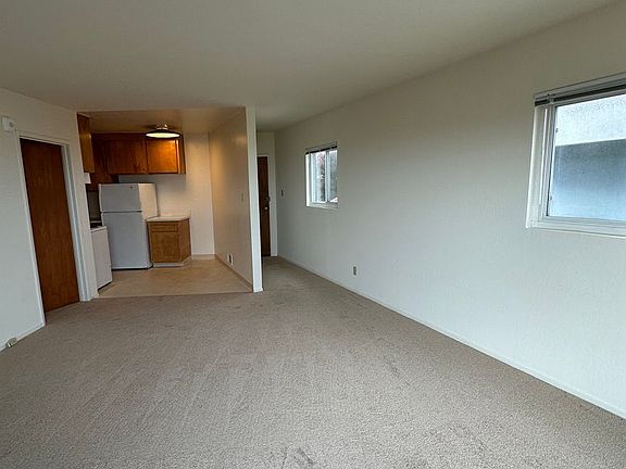4th image of 601 Burnett Ave APT 4