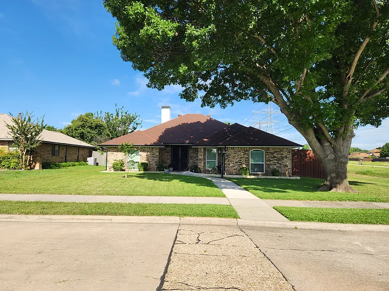 6413 Stilwell Rd — Photo 1
