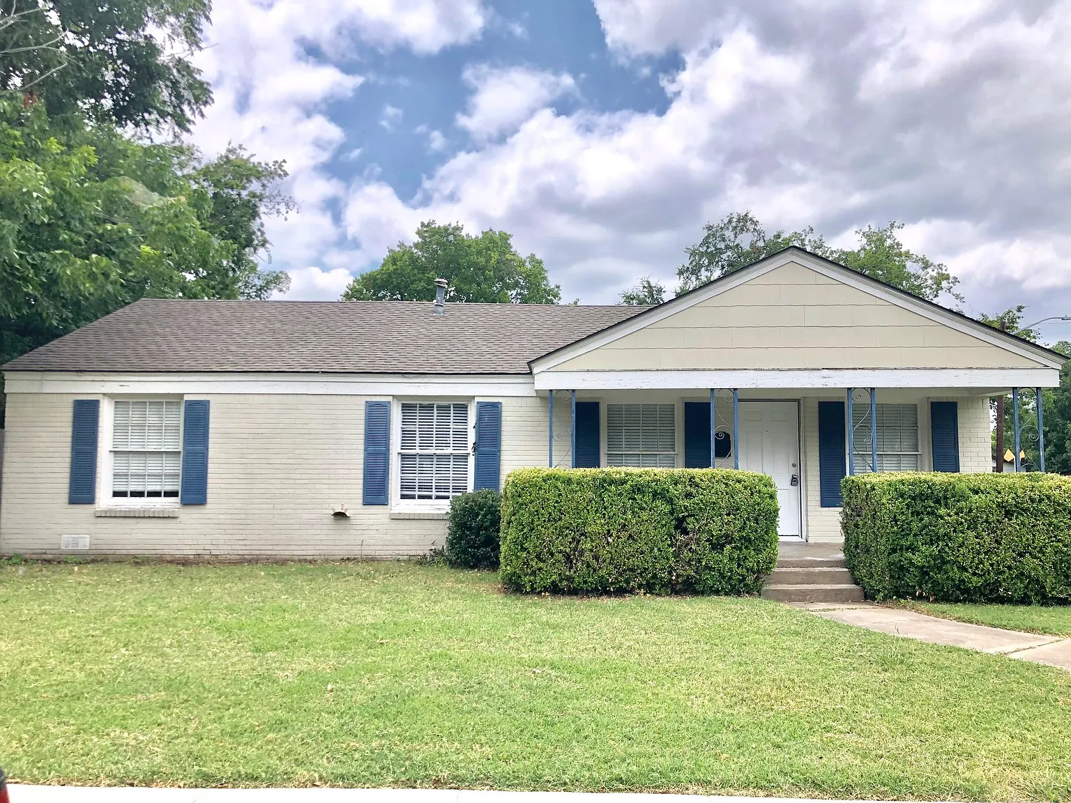 5 bed, 1856 sqft, $2,600 — Photo 1