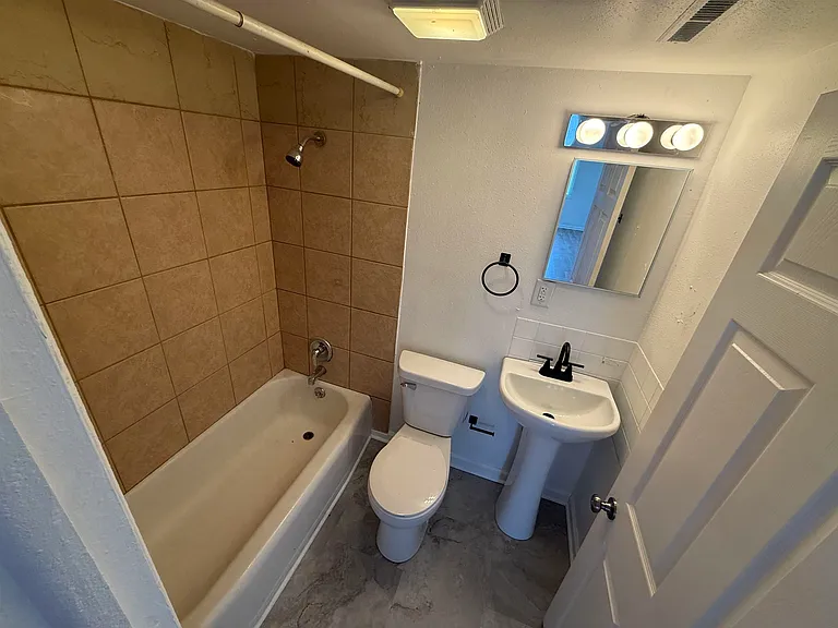 301 S Water St #3 — Photo 6