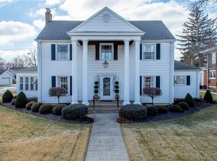 803 W Pearl St, Wapakoneta, OH 45895