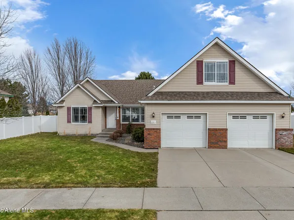 2915 W Strawberry Ln, Hayden Lake, ID 83835