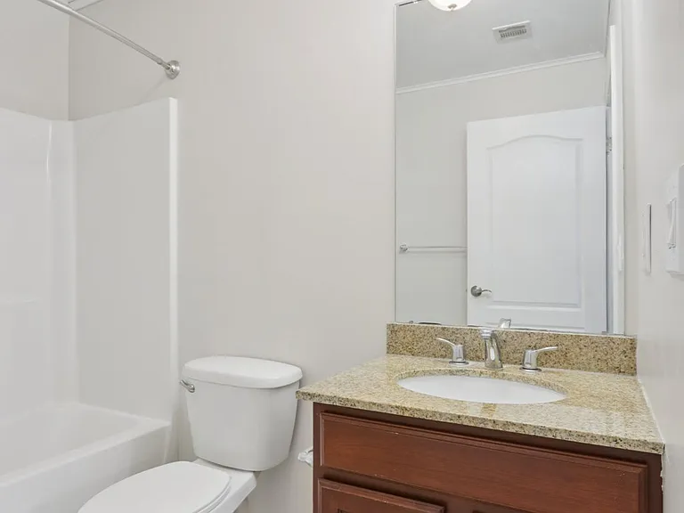 Summit Ridge Luxury Apartments — Photo 22