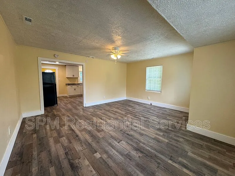 2 bed, 1.0 bath, 842 sqft, $1,500 — Photo 4