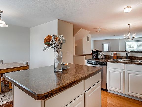 5th image of 5892 Passage Creek Dr